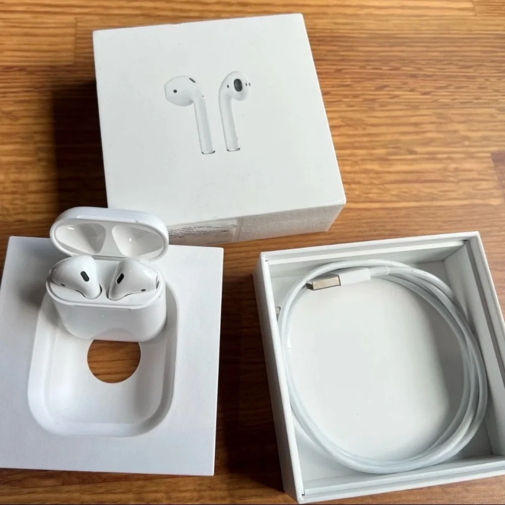 Apple Wireless Earbuds with Charging Case - White